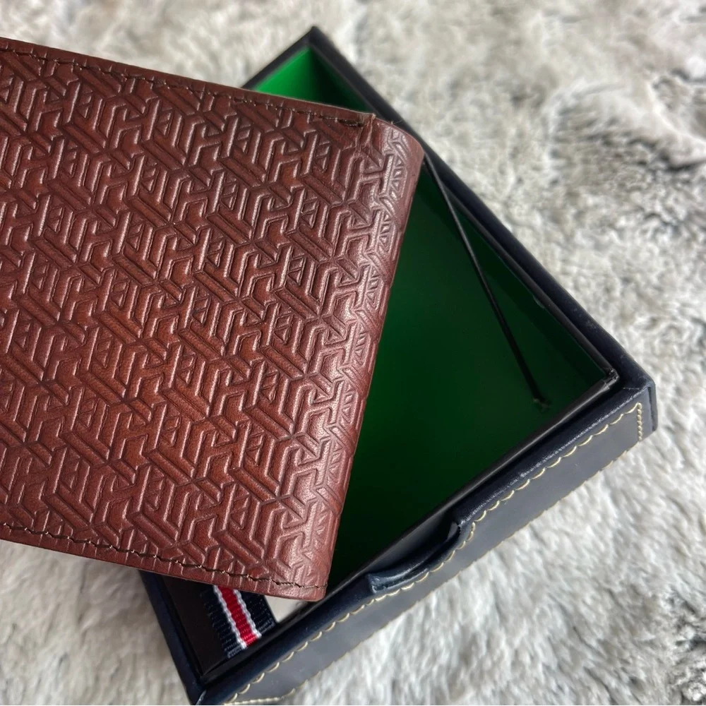 TOMMY HILFIGER MENS WALLET LIGHT BROWN